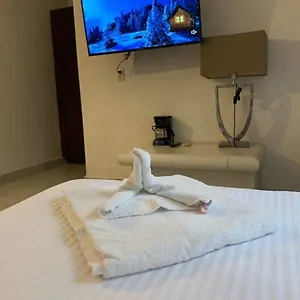https://hermanos-aguilar.allrivieramayahotels.com